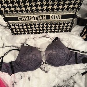 34B Victoria’s Secret plunge bombshell stunning rare new sold out bra lace sexy!